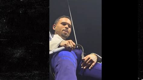 chris brown naked|Chris Browns Bulge Goes Viral After Fans Spot Huge Imprint at。